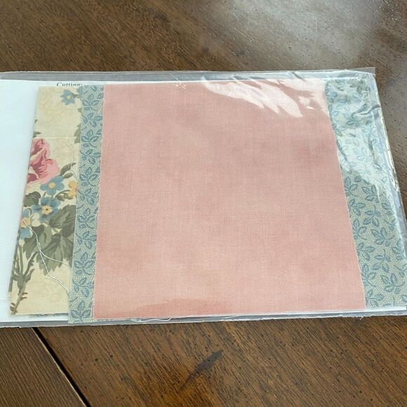 Quilters Block Of The Month Kit Month 5 Peace and Plenty Robyn's Garden - Picture 2 of 3